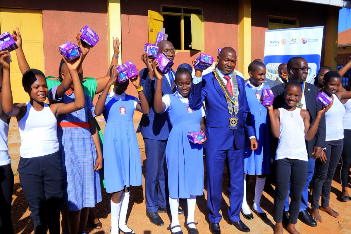 During my official visit to the Rotary Club of Namasuba, I launched the re-roofing of the classroom block and also handed over two decker beds and scholastic materials to the pupils. I urged the parents to do whatever it takes to educate their children.