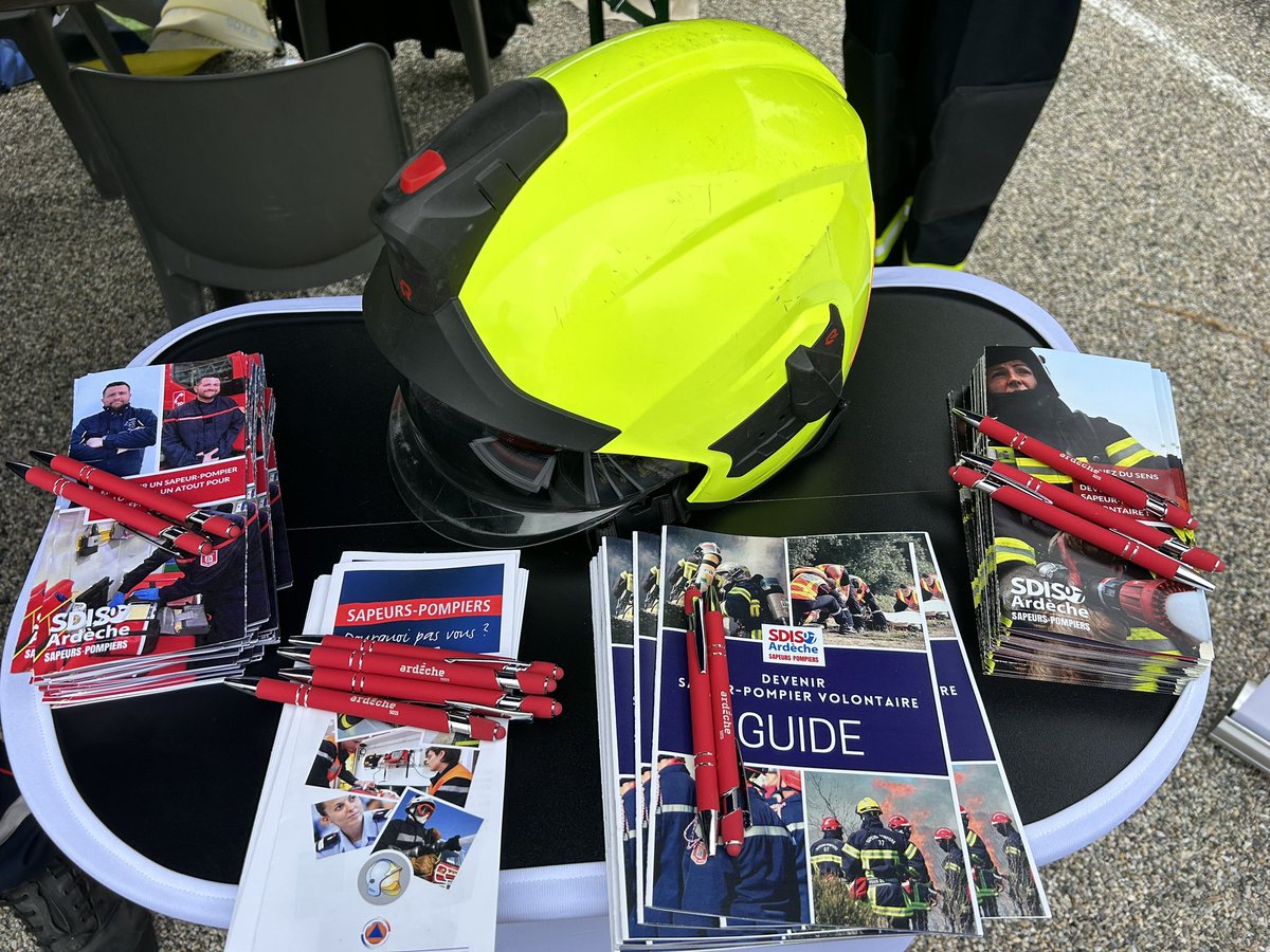 Aujourd’hui, le #SDIS07 participe à l’inauguration du nouveau centre de formation Alter’Class du Groupe Lexom à Privas. Objectif de cette journée : découverte du métiers de sapeur-pompier 🚒🧑‍🚒
