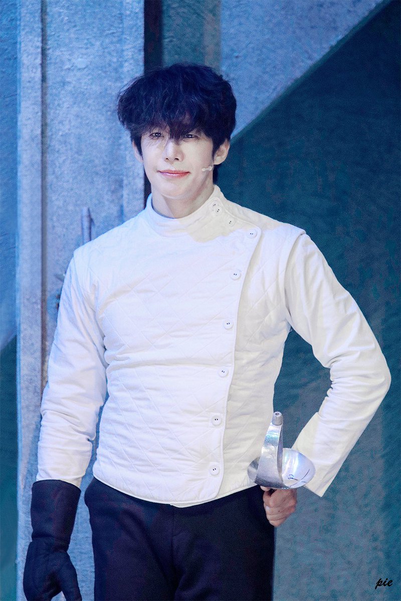 PIE_PIC_'s tweet photo. 230928 비더슈탄트 밤공 커튼콜 김이담 배우님

네 이야기를 들려줘 https://t.co/DT0GDoQZsM