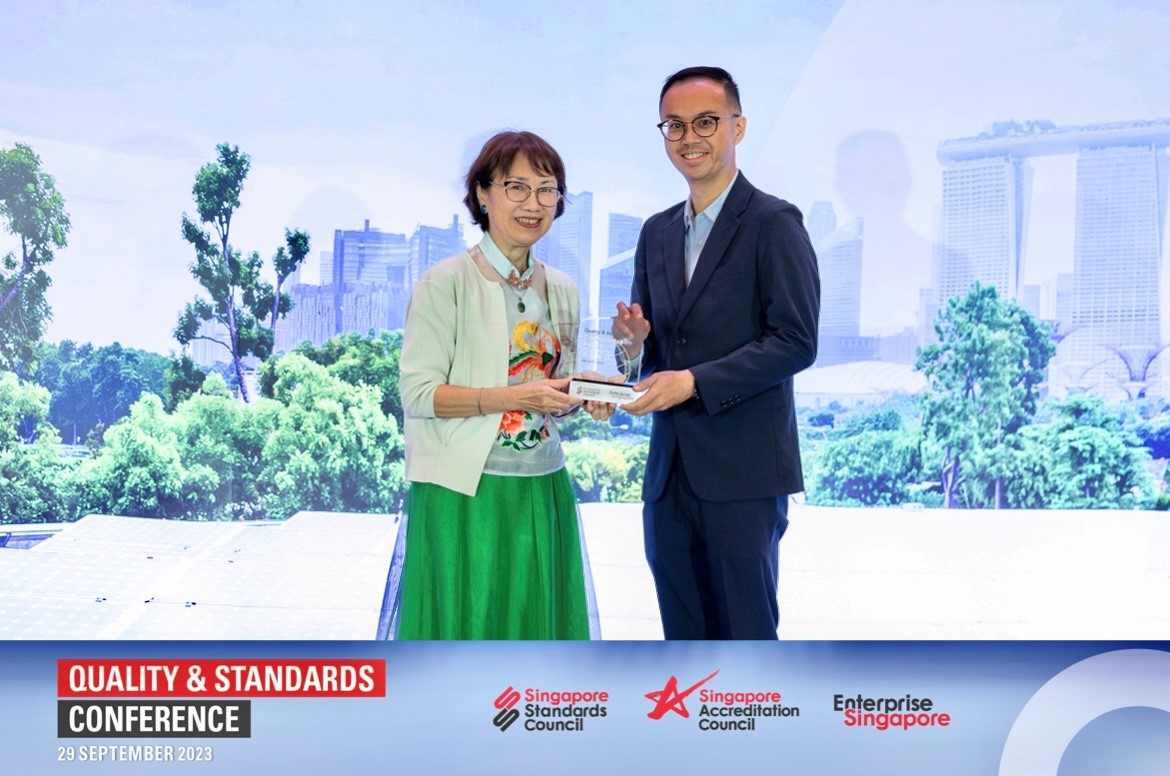 IntertekLintec's tweet photo. 🎉Congratulations to our Intertek Lintec Asia Pacific BD Manager Alex Tang for winning a 2023 SSC/SAV commendation award at the Quality and Standards Conference organized by Enterprise Singapore last Friday. 

#ProudToBeIntertek #YoullBeAmazed https://t.co/7zzfWMQurT