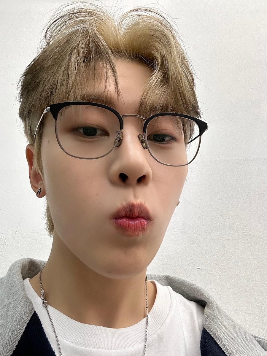 ZB1_jp's tweet photo. _💌

キウイ、無くなっちゃった ㅋㅋㅋㅋㅋ
ZEROSE、あなたは僕の幸せで、どうやったらあなたに恩返しができるのかわかりません.
僕は将来、より強くてクールなマシューになるので、僕を待ってください、僕はあなたを愛しています ❤

#SEOKMATTHEW #ソクマシュー
#ZEROBASEONE #ZB1 https://t.co/0u4ddEQHsj