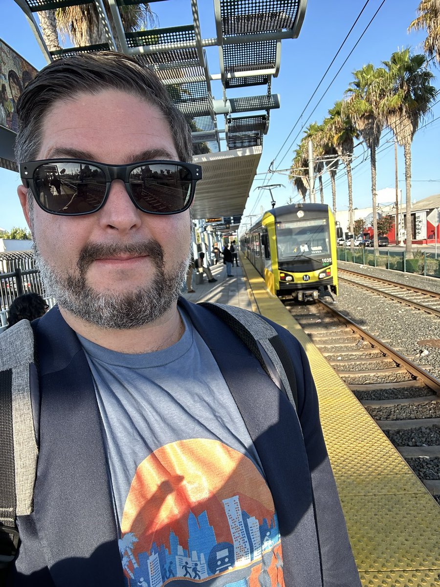 MoveLATransit's tweet photo. On our way to the @CACleanMobility Forum! @SharedUseCenter @AirResources @CalEnergy @CALSTART @CivicWellorg #CleanMobilityForum
What is your favorite way to get around town? https://t.co/VKJqqBCj6I