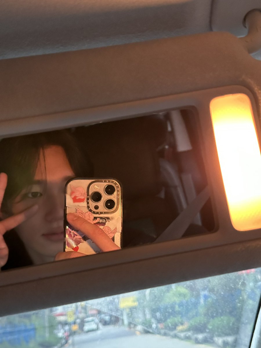 간만에 차에서 찍었다👍🏻👍🏻

#P1Harmony #THEO