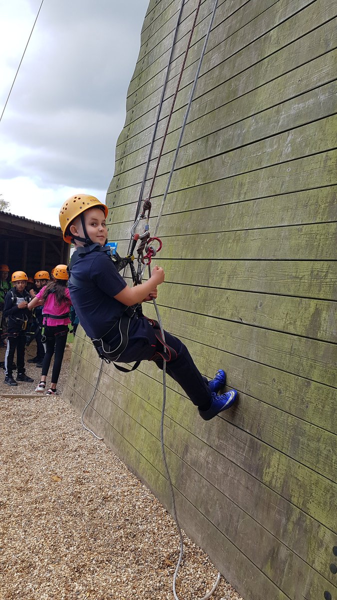 MissReed_RSW's tweet photo. Abseiling legends @R_S_Wood https://t.co/Mb1llN5Uy8