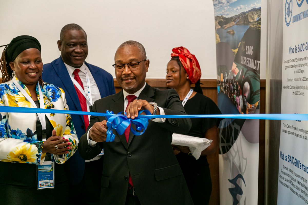 GWPSAF's tweet photo. Guest of Honour – Eng. Helio Banze officially opens the exhibition for the 10th SADC RBOs/SWIs workshop. 

He is accompanied by  Ms. Mapaloa Mokoea, Director Infrastructure, @SADC_News, and, Mr. Sergio Sitoe, Executive Secretary, @LIMCOM_SEC.

#10THSADCRBOSWI https://t.co/2W74y4QrjO