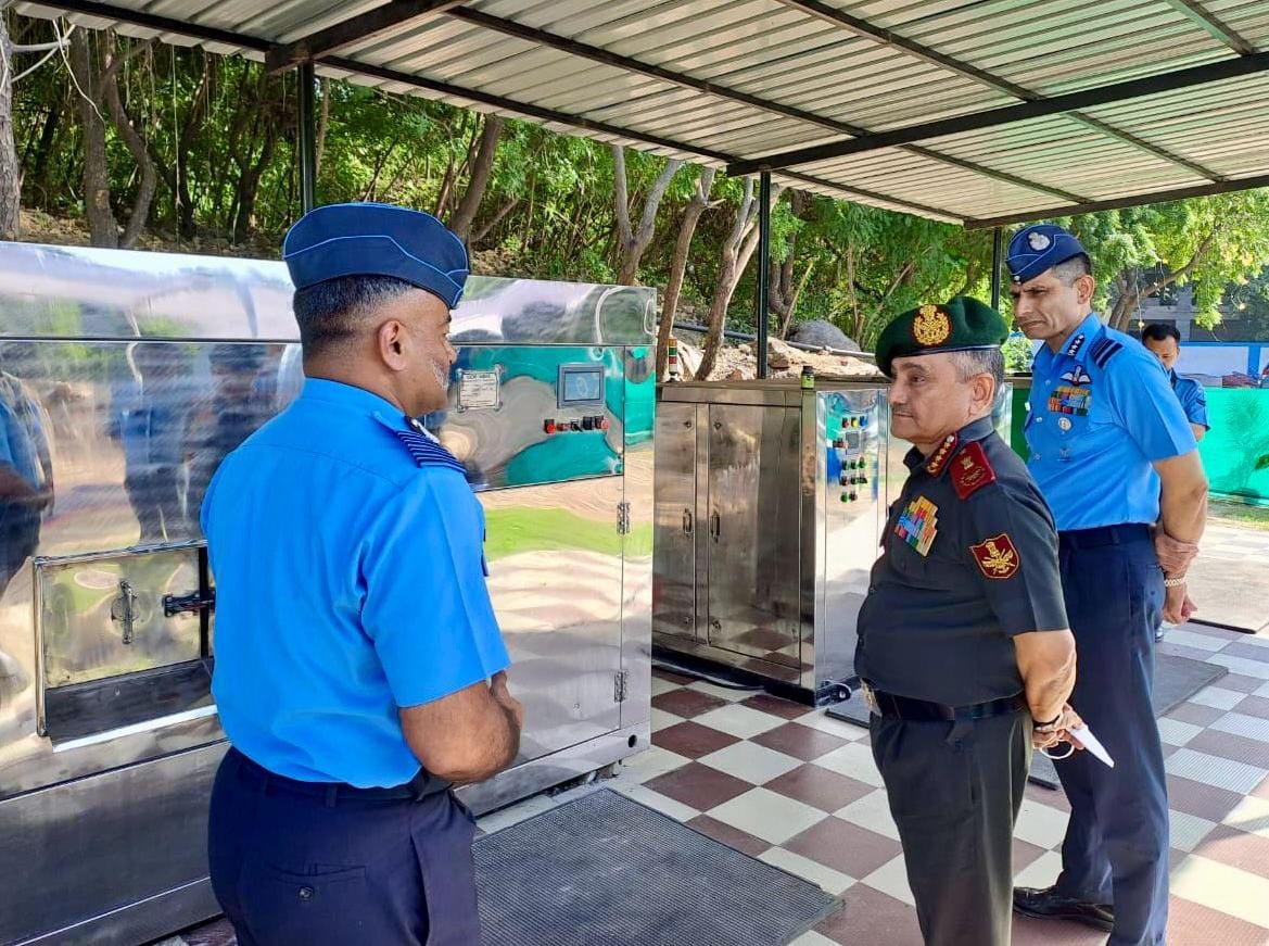 HQ_IDS_India's tweet image. General Anil Chauhan #CDS  inaugurated the #Solid_Waste_Management plant in Subroto Park, #NewDelhi on 03 Oct 23. Embracing the #SwachhBharatCampaign3 this will foster sense of sustainable living &amp;amp; #SwachhtaHiSeva.

#IndianArmedForces
#HarKaamDeshKeNaam