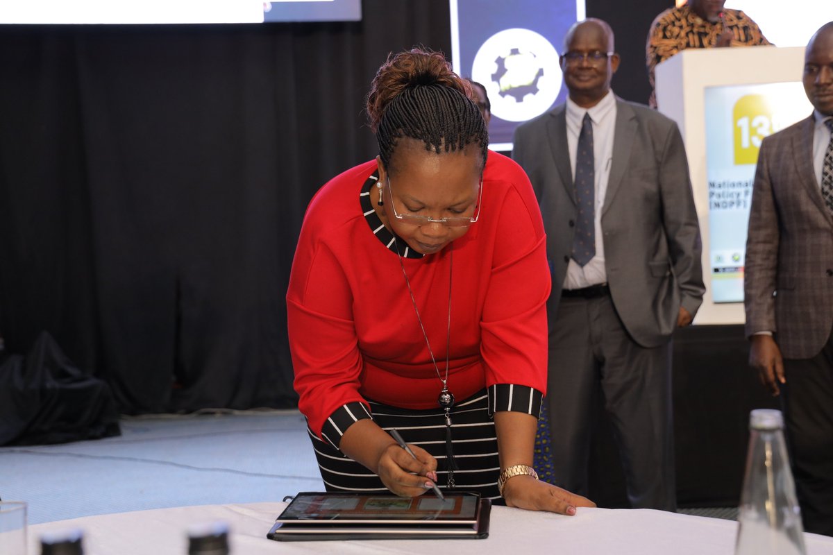 NPA_UG's tweet photo. Launch of the Status Report on Youth Neither in Employment nor Education or Training(#NEETs)  by @NPA_UG, @UNFPAUganda @MoGLSD #AddressingYouthNEETs #NDPIII
#UgandaVision2040 https://t.co/L17pXHQS7B