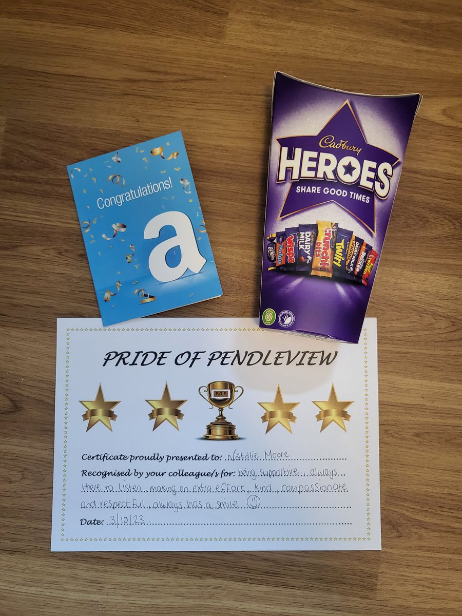 natski89's tweet photo. So happy to have won Septembers pride of pendle award ๐ฅฐ
To read this feedback is amazing and i am so greatful ๐
To add to this my wonderful team and i recieved 8 nominations in total for ribble which is amazing feedback to read and super proud of everyone ๐
#teamribble https://t.co/jE7cAHIeGV