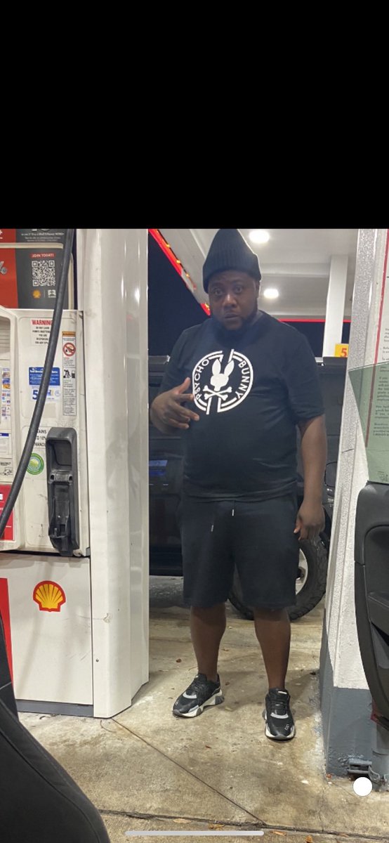 Mr127Jeezy's tweet photo. Any ways lemme see a pic of you in all black 💤💤💤 #Cleanupman https://t.co/106leZZAzr