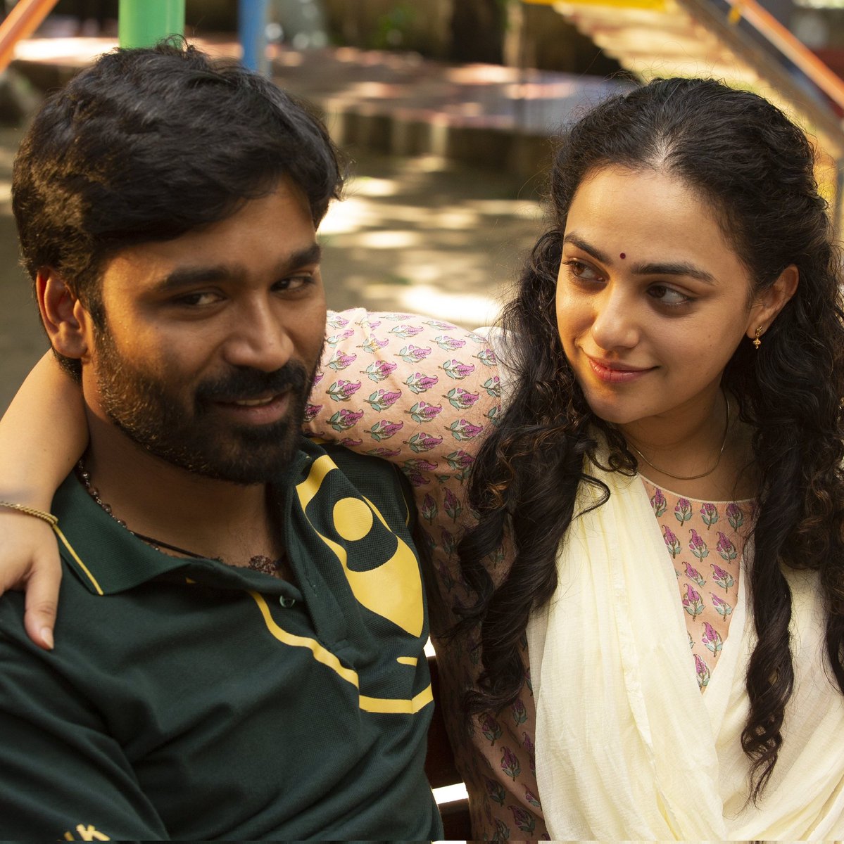 aaruksamy's tweet photo. #Thiruchitrambalam is a favourite film of @MalavikaM_ in recent times ❤️
#Thiru @dhanushkraja @MenenNithya #Pazham ❤️ https://t.co/hcu2J4NMrU
