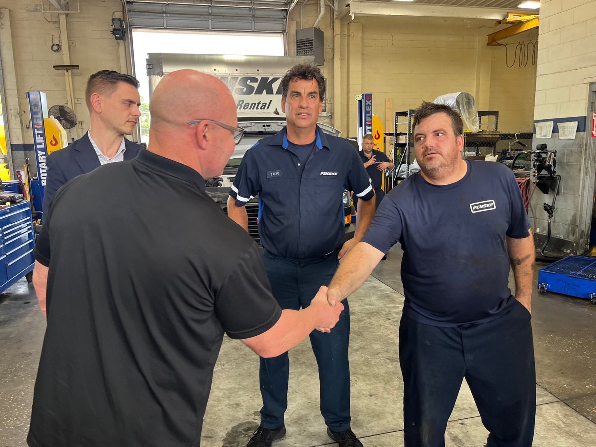 TeamsterSOB's tweet image. Next stop…@PenskeLogistics in Tampa…#Teamsters here work around the clock in a 24/7 operation... Catching up with my union brothers who consistently get it done… #Beasts