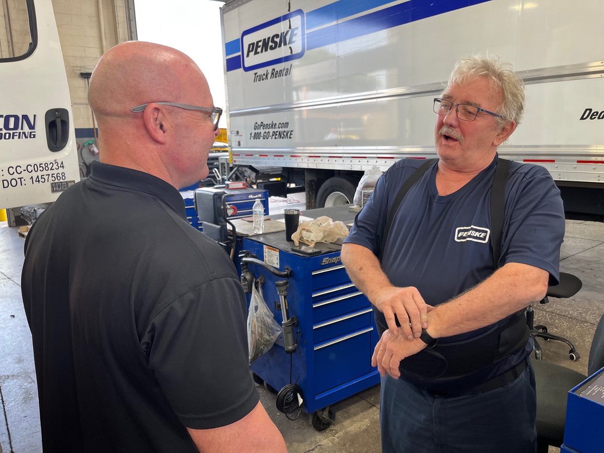 TeamsterSOB's tweet image. Next stop…@PenskeLogistics in Tampa…#Teamsters here work around the clock in a 24/7 operation... Catching up with my union brothers who consistently get it done… #Beasts
