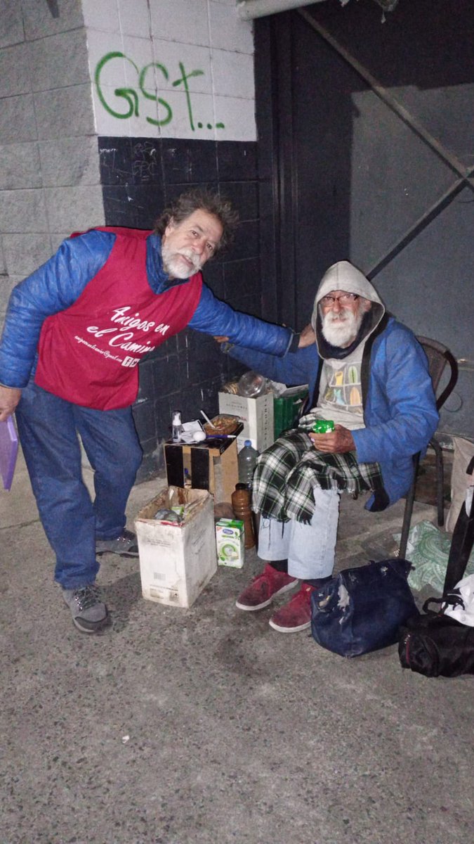 amigosenelcamin's tweet image. Reco Lunes ♥️♥️
#cambiandoindiferenciaporamor 
#recorridasnocturnas #Aeec 
Como siempre te pedimos que nos ayudes a ayudarlos 🙌🏽
Con tu donación 
amigosenelcamino20.wixsite.com/donaramigos 
Con tu voluntariado y con tu #RT 
♥️♥️🙌🏽♥️♥️🙌🏽♥️♥️🙌🏽♥️♥️