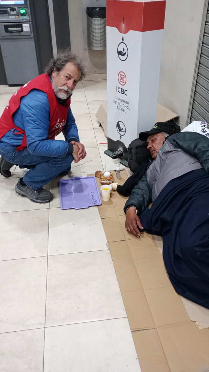 amigosenelcamin's tweet image. Reco Lunes ♥️♥️
#cambiandoindiferenciaporamor 
#recorridasnocturnas #Aeec 
Como siempre te pedimos que nos ayudes a ayudarlos 🙌🏽
Con tu donación 
amigosenelcamino20.wixsite.com/donaramigos 
Con tu voluntariado y con tu #RT 
♥️♥️🙌🏽♥️♥️🙌🏽♥️♥️🙌🏽♥️♥️