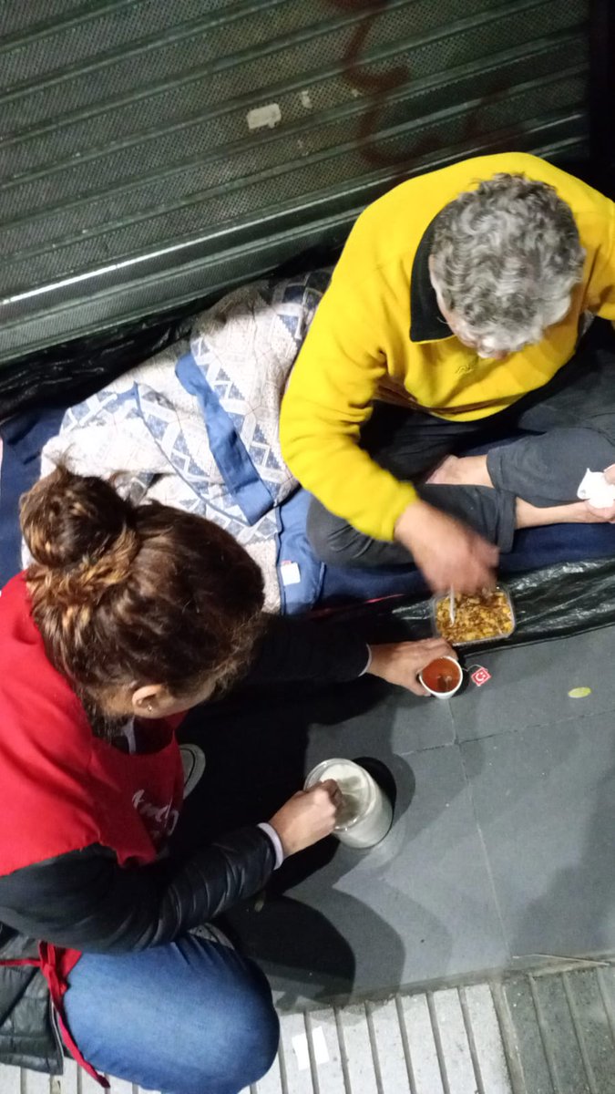 amigosenelcamin's tweet image. Reco Lunes ♥️♥️
#cambiandoindiferenciaporamor 
#recorridasnocturnas #Aeec 
Como siempre te pedimos que nos ayudes a ayudarlos 🙌🏽
Con tu donación 
amigosenelcamino20.wixsite.com/donaramigos 
Con tu voluntariado y con tu #RT 
♥️♥️🙌🏽♥️♥️🙌🏽♥️♥️🙌🏽♥️♥️