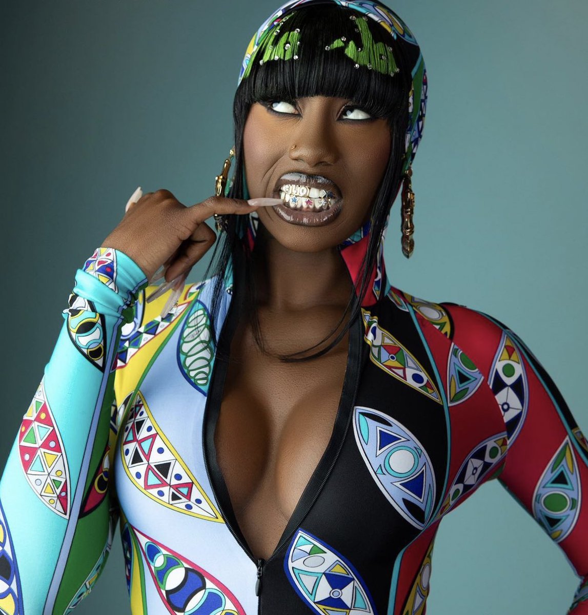 girlsinrap's tweet image. “Them saying I’m underrated, or the colorism thing. They want me to be insecure about my skin tone, which is never going to happen. I want people to understand everybody does not hate themselves. I think I’m a bad bitch, and there’s nothing you could say that’s going to make me…