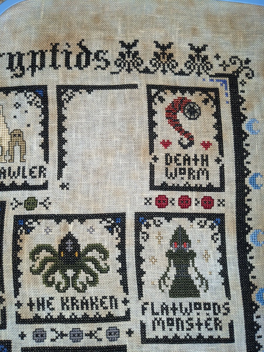 NoGenreLeftBhnd's tweet photo. I got the Death Worm done on #WitchyStitcherDay - but never posted it. Just one guy left and maybe a few little extra twists I'm thinking about.
#CrossStitch #Crafts #CrossStitcher #CountedCrossStitch #FandomStitching #TeamEnts #CryptidsSAL https://t.co/GQr4IjZ2Rc