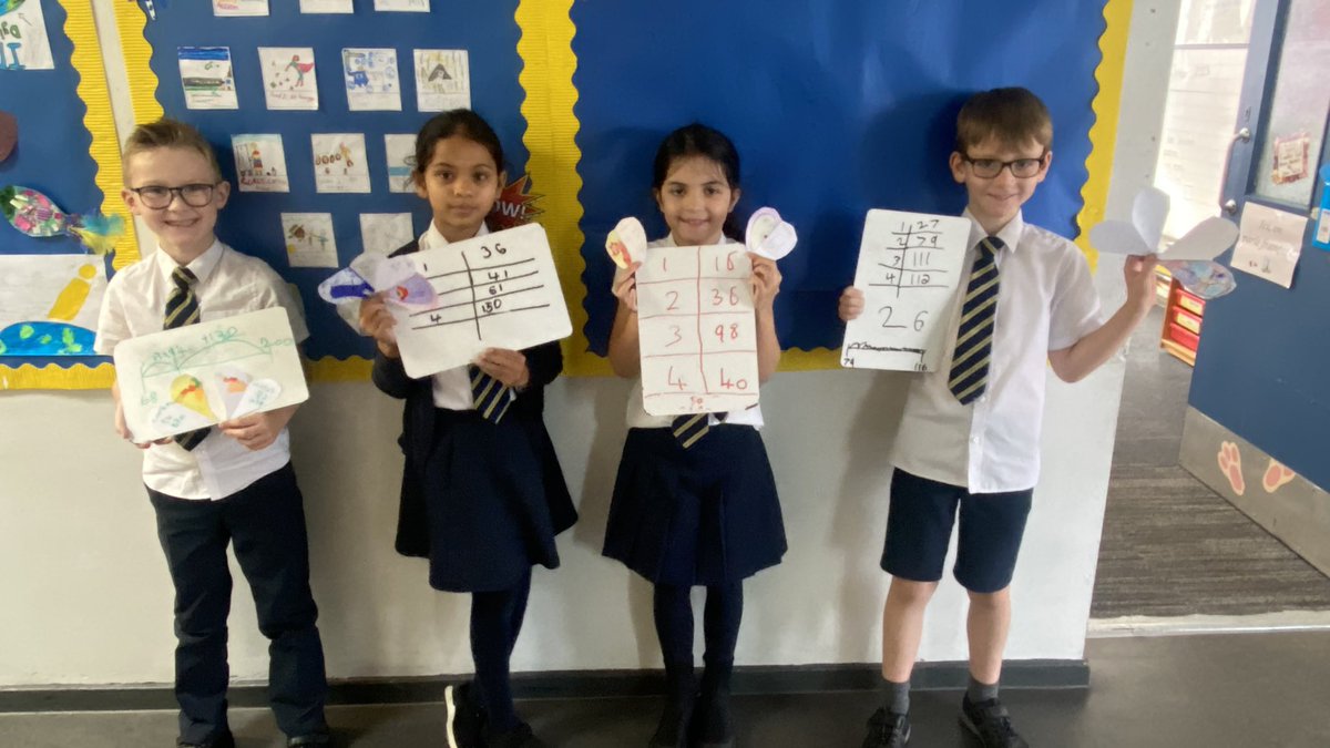 #StMonicasPollokP4b had SO MUCH FUN at the @mathsontoast Multiple Hearts activity! We measured our pulse, recorded our resting and exercise heart rates and calculated the difference between them using an ENL! 💕@mathsweekscot @glasgowcounts