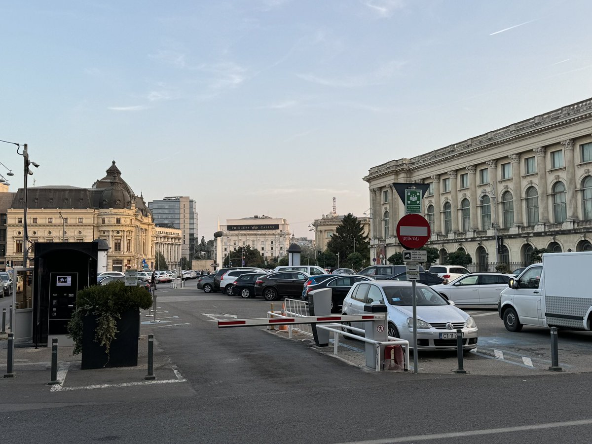 gdebruc's tweet image. Bucarest