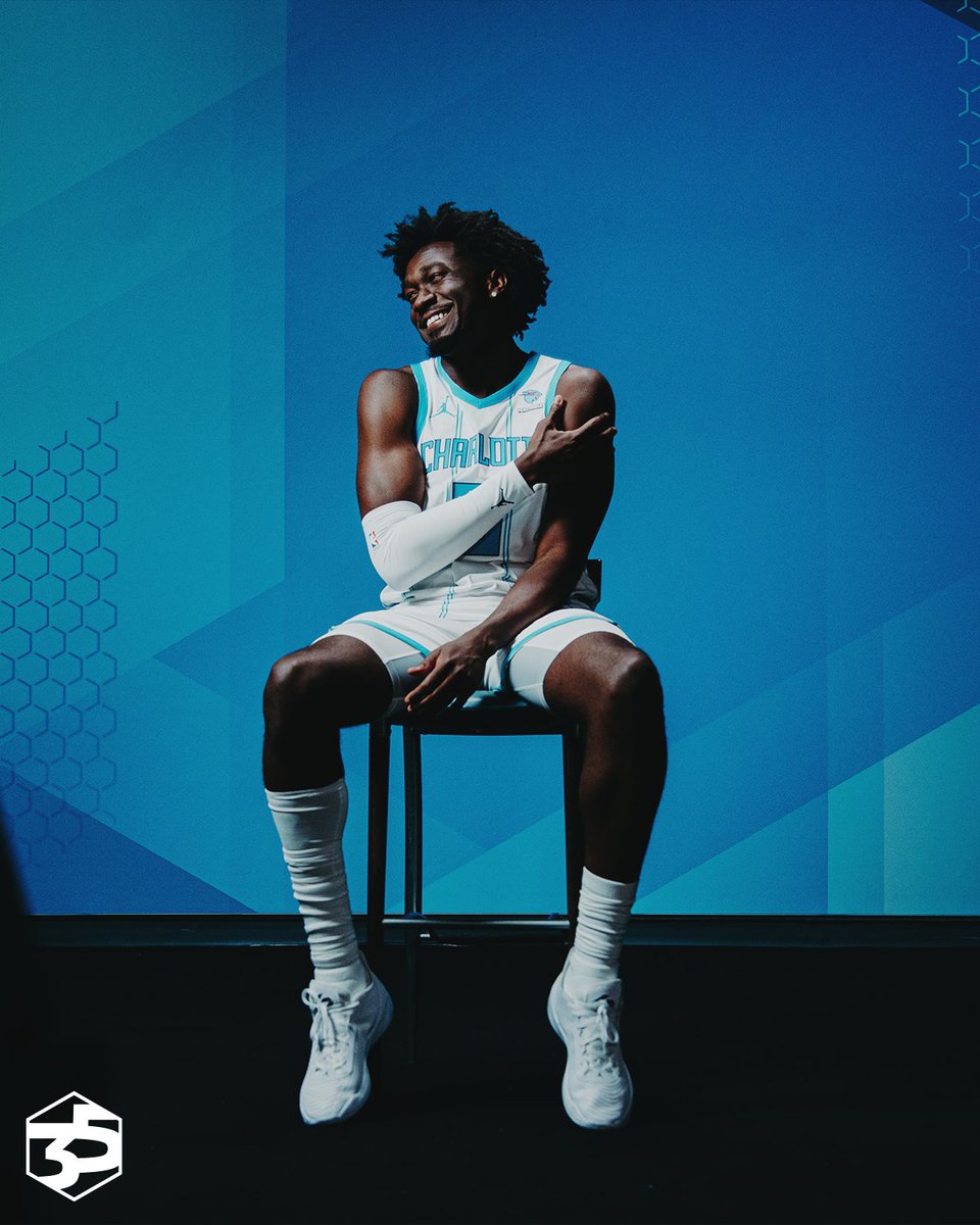 Peep some BTS of #HornetsMediaDay 📸🤩