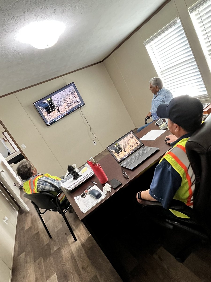 TeamGumball5's tweet photo. Love walking in on the boys talking strategy. Our fearless leader down on the Coast looks just like a Thicc Canelo 😆. Here he is doling out instructions for the day to his two Supers who are like his Capo’s. #TeamUnderground #Infrastructure #TeamCorpus #WeLayPipe https://t.co/xD2uTafqEq