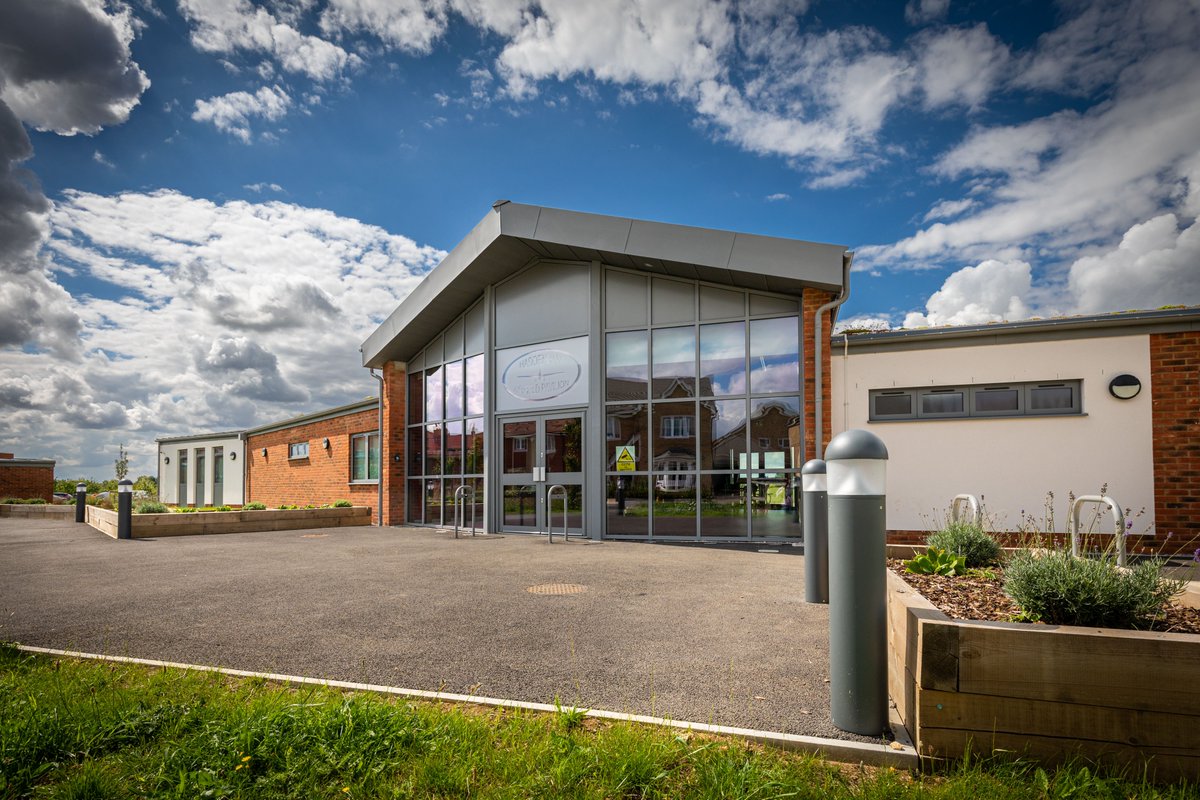 PCMS_design's tweet image. We were &apos;Runner Up&apos; at the Buckinghamshire Design Awards last night, in the Climate Change &amp;amp; Nature Category with Haddenham Airfield Pavilion #designawards #haddenham #bucks