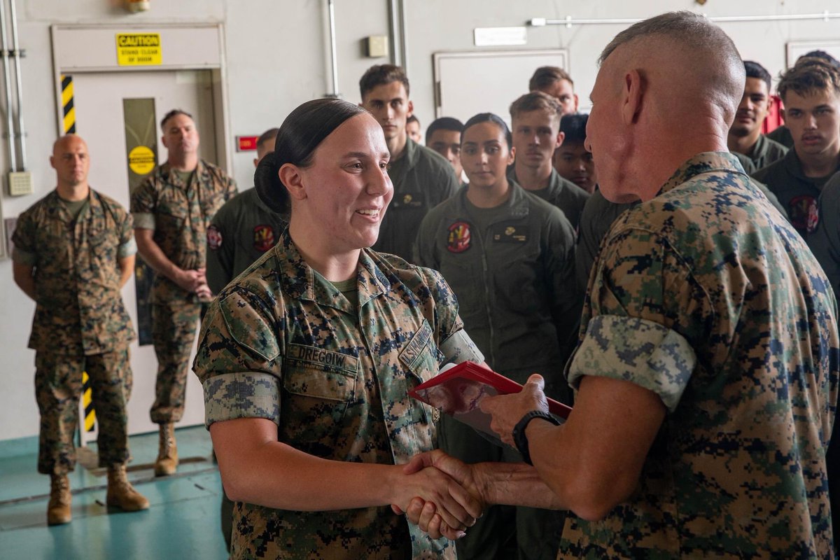 usmc_commandant's tweet image. Yesterday the Assistant Commandant of the Marine Corps, General Eric Smith, and the Sergeant Major of the Marine Corps, SgtMaj. Carlos Ruiz, visited MCAS Iwakuni. During their time on station, General Smith and SgtMaj.