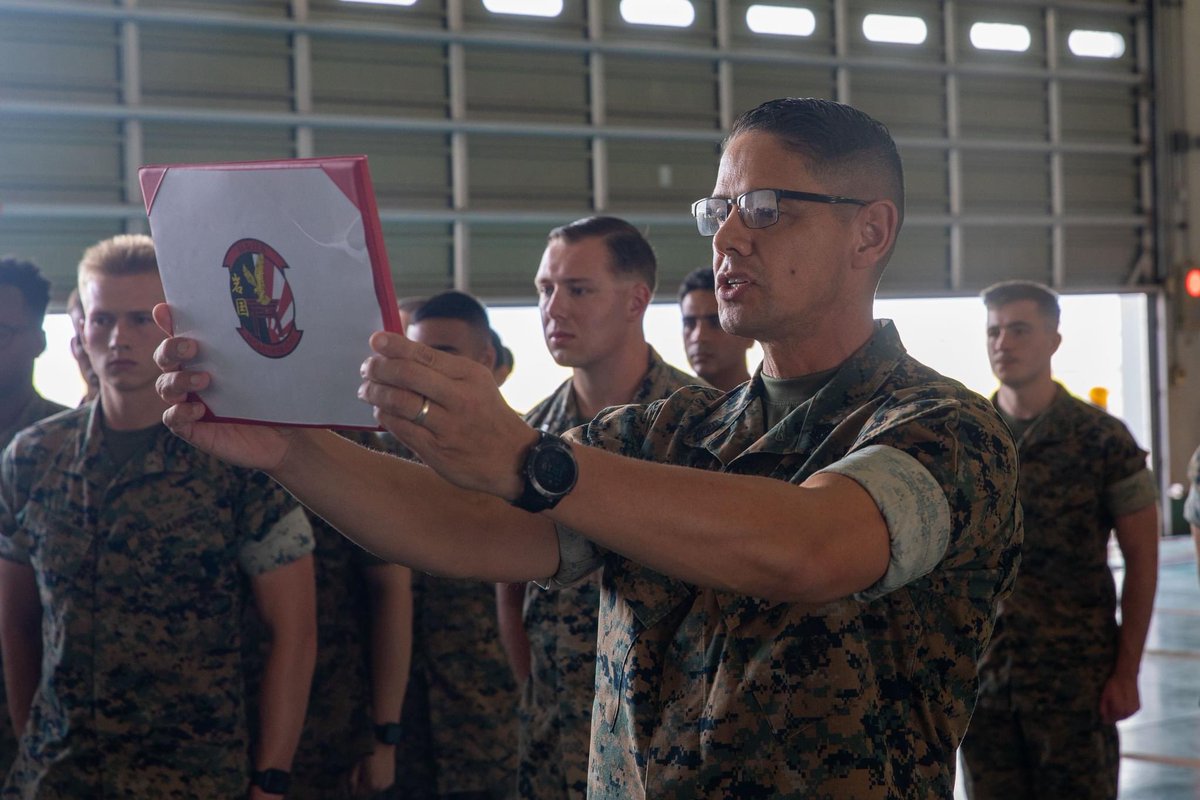 usmc_commandant's tweet image. Ruiz held a townhall meeting at the USO where they had the opportunity to interact with Marines and Sailors from across the installation, and received a tour of ARFF and the MCAS Iwakuni flight line.
