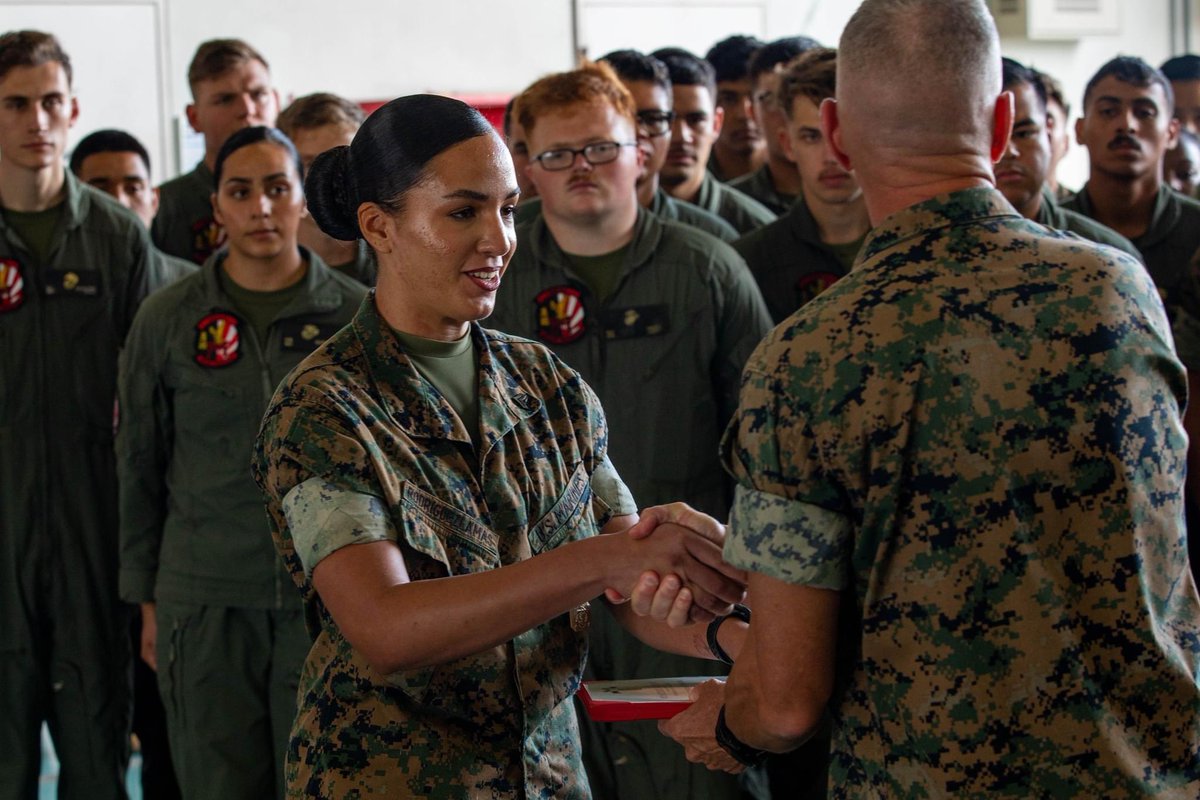 usmc_commandant's tweet image. Ruiz held a townhall meeting at the USO where they had the opportunity to interact with Marines and Sailors from across the installation, and received a tour of ARFF and the MCAS Iwakuni flight line.