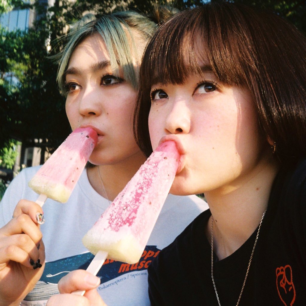 BoobieGoon's tweet photo. @k_a_s_s2022 @shinobu_clg @HarukaTomoshige @TakutoKudo @kawakoh6 @min_1020 @BuchiKawaBass @kikuchikarennn @banriku_drum ◆Other Creatives

Rec.:
01.友重悠
02.田中淳(WAO亭)

Mix.:
01.友重悠
02.川渕浩太(GET BILL MONKEYS) 

Master.:友重悠

Art Work.:Kaname Sato

All Dir.: Shinobu Kawashima(CHiLi GiRL)

#メニメニ　#BBG
🎧 https://t.co/3cjVwTLFUV https://t.co/H4F0cxfAov
