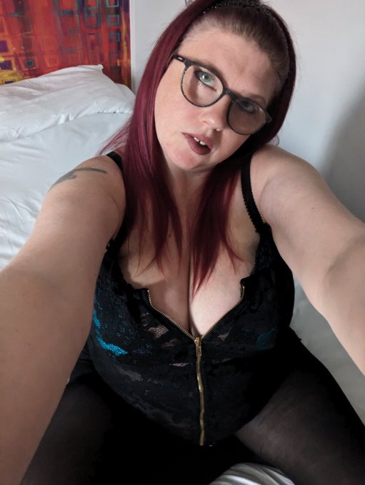 Working from Newport pagnell working 10am till 10pm Wed, Thurs and Friday come see me say hi xx https://t<a href="/tag/wineglasschallenge"class="tags"><span>#wineglasschallenge</span></a>