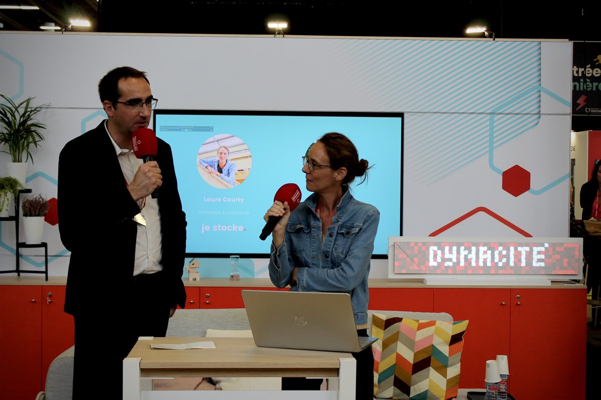 [#CongresHlm] Premier jour du Congrès HLM ! En direct du stand de la <a href="/BanqueDesTerr/">Banque des Territoires</a> 📍pour un échange croisé autour de la vacance des #parkings et des #garages dans les résidences 🏠
<a href="/jestocke/">jestocke.com</a> et @dynacite témoignent de leur partenariat 📢