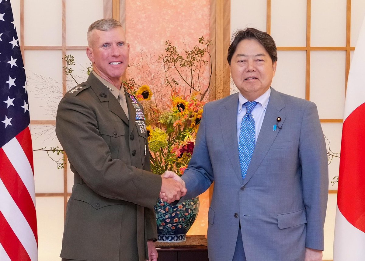 usmc_commandant's tweet image. On September 11, FM HAYASHI received a courtesy call from General Eric Smith, Assistant Commandant of the U.S. Marine Corps (USMC) and former Commanding General of III MEF in Okinawa.
Thank you #USMC for your contribution to peace and stability in Japan!

mofa.go.jp/press/release/…
