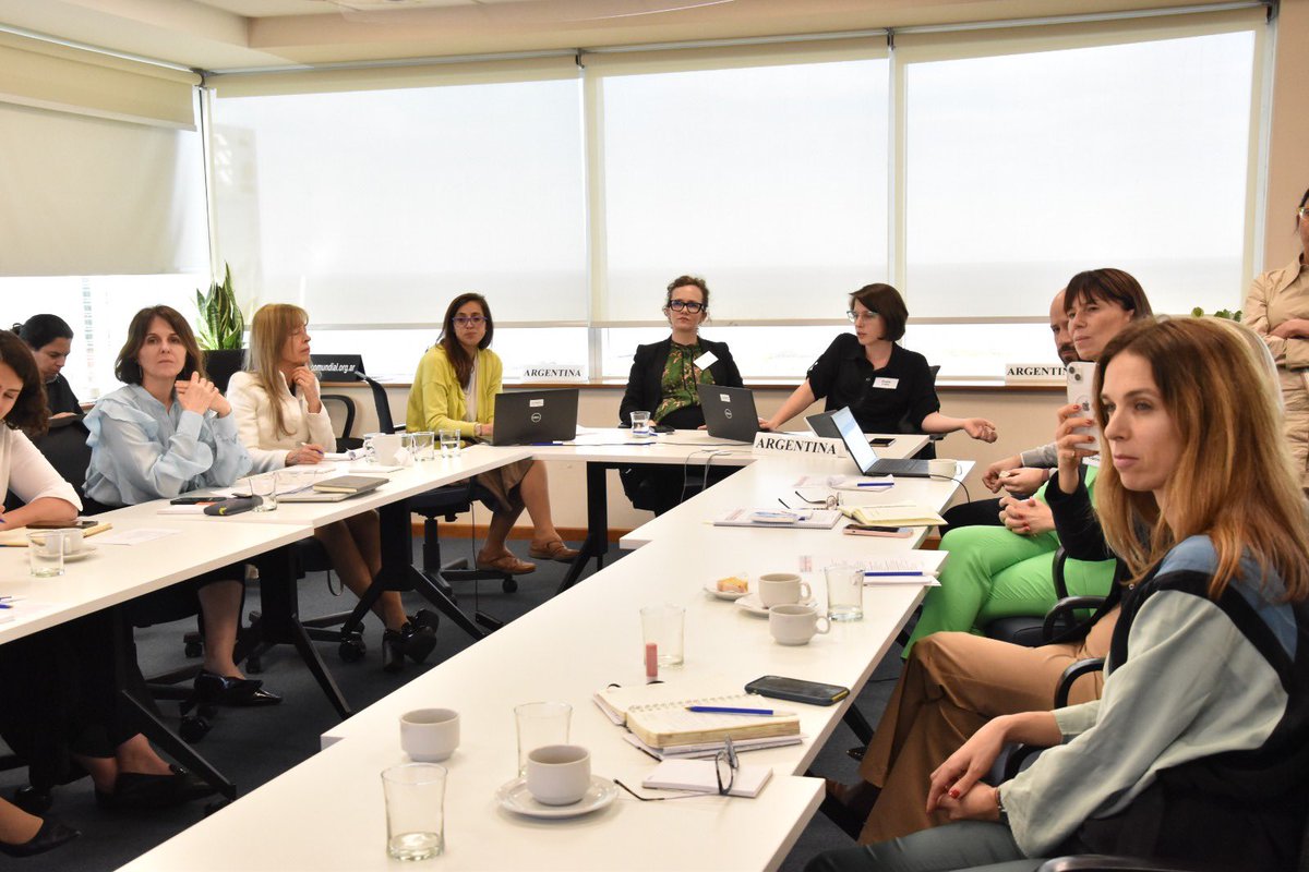 Participé en un panel sobre Inclusión Social de la Mujer y Primera Infancia en un evento del <a href="/BancoMundialArg/">Banco Mundial Argentina</a>  
Queremos políticas públicas efectivas en Neuquén, por eso trabajamos ampliando la mirada y buscando las fuentes de financiamiento para desarrollarlas
<a href="/guadi_rojo/">Guadalupe Rojo</a>