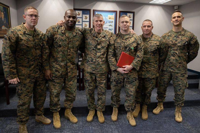 usmc_commandant's tweet image. General Eric M. Smith, the Assistant Commandant of the Marine Corps, delivers a message to the force on the occasion of General David H. Berger&apos;s retirement and relinquishment of command.