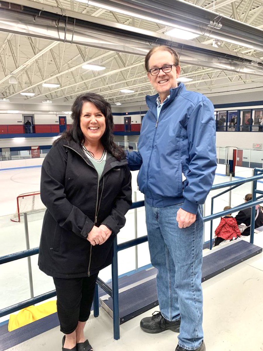 FabFiveHockeyFansMN tweet media