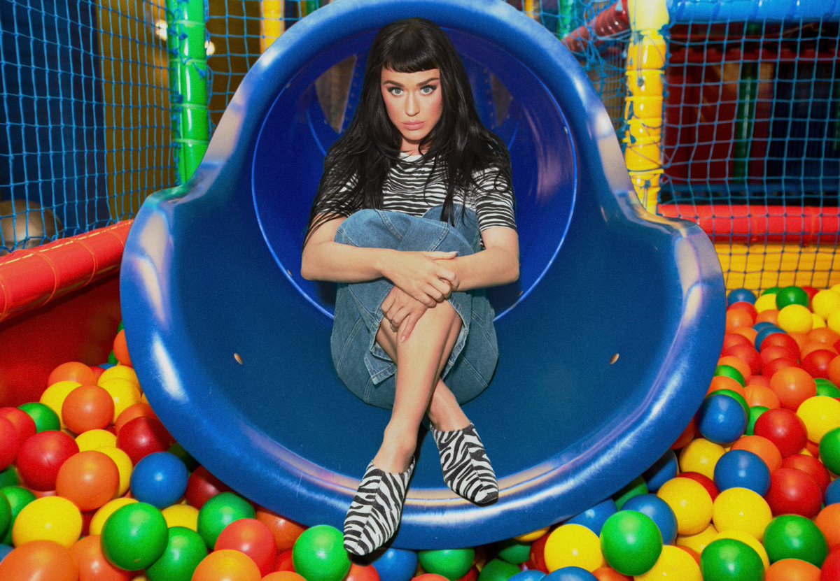 Let’s slide into fall! 🤹‍♀️🦓 <a href="/kpcollections/">Katy Perry Shoes</a>