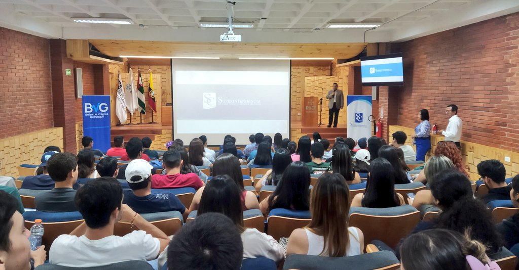 SuperintEC's tweet photo. #SemanaDelInversionista 📊 Iniciamos la jornada en la @PUCE_Manabi en #Portoviejo. En "La resiliencia del inversionista", tema a cargo de la SCVS, revisamos el perfil del inversionista y cómo se adapta a las condiciones del mercado para elegir la mejor alternativa de inversión. https://t.co/2oObpqAm07