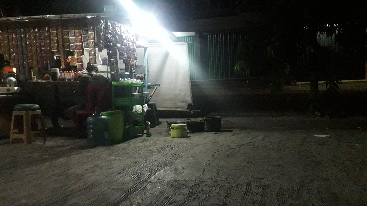passut3's tweet photo. Lagi disini yok yang mau kopdar https://t.co/Npb0mQoVsx