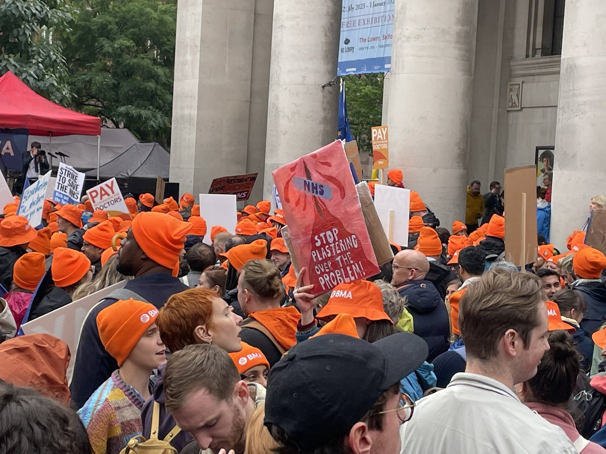 Today junior doctors and consultants rallied on the doorstep of the Conservative Party Conference in Manchester to show the government that we will not be silenced. Thank you to everyone who came along. Together we will continue, stronger than ever, towards full pay restoration.