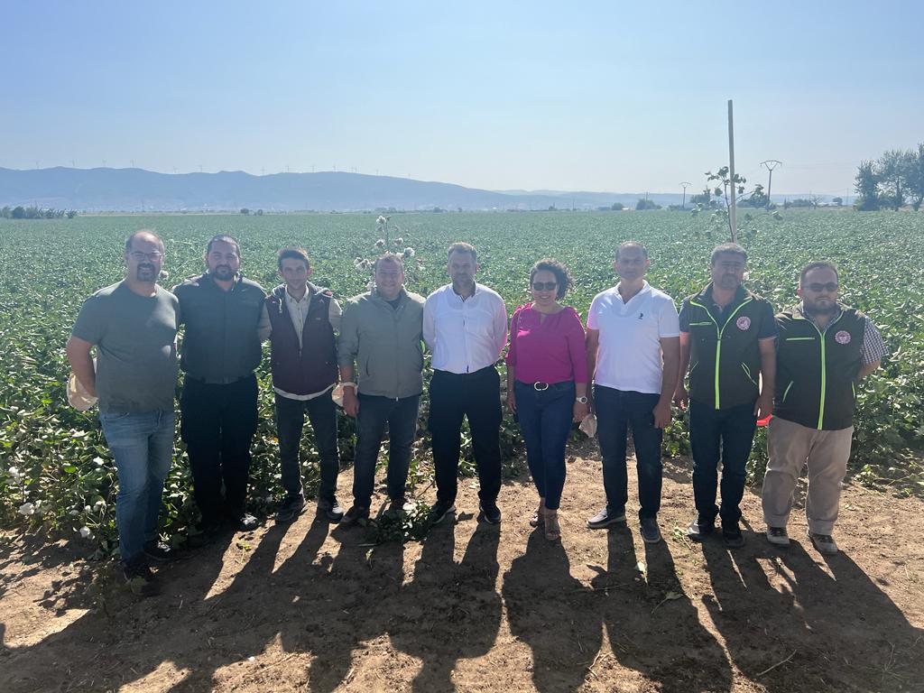 ProGenTohum's tweet photo. Teşekkürler #BERGAMA,
ProGen #Pamuk çeşitlerine göstermiş olduğunuz yoğun ilgiden dolayı teşekkür eder yaklaşan hasadımızın bereketli olmasını dileriz.
#ProGen #ProGenSeed #ProGenTohum #PamukHasat #Cotton #Hasat #Harvest #CottonHarvest https://t.co/3zSR79PBOQ