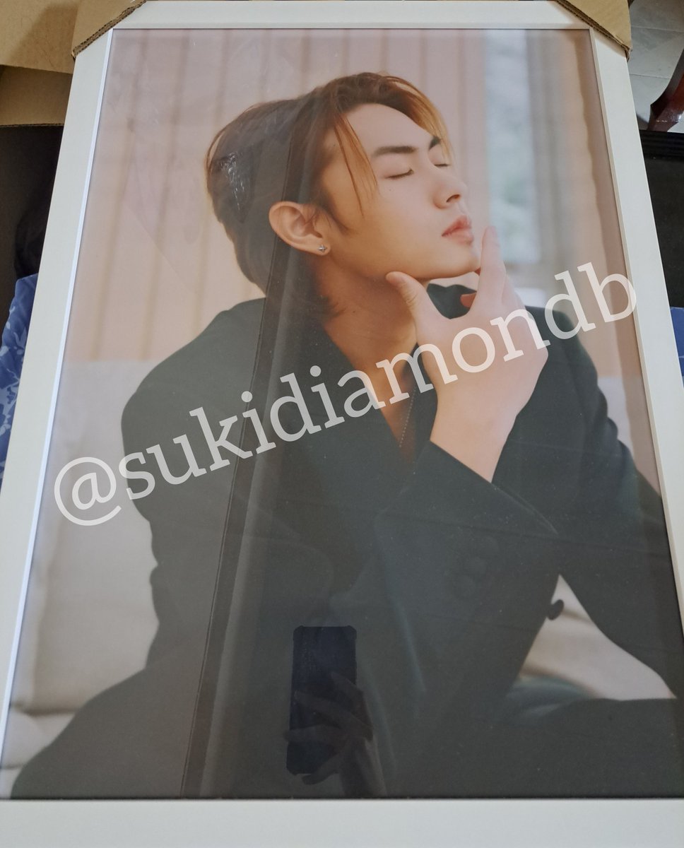 sukidiamondb's tweet photo. ขออนุญาตส่งต่อเฟรมภาพไดร์ม่อน
จากงาน #Happy17thDiamondBDAY
🖼 เฟรมละ 850฿
สนใจทักDm มาได้ค่า 🙏😊
ปล.ยังไม่มีการแกะใช้ใดๆ ยังอยู่ในสภาพดีค่ะ
ปล.ขอนัดรับตาม mrt นะคะ เนื่องจากเฟรมค่อนข้างหนักค่า
#diamondnrk_
#ตลาดนัดlaz1 https://t.co/BfkmSO3uKB