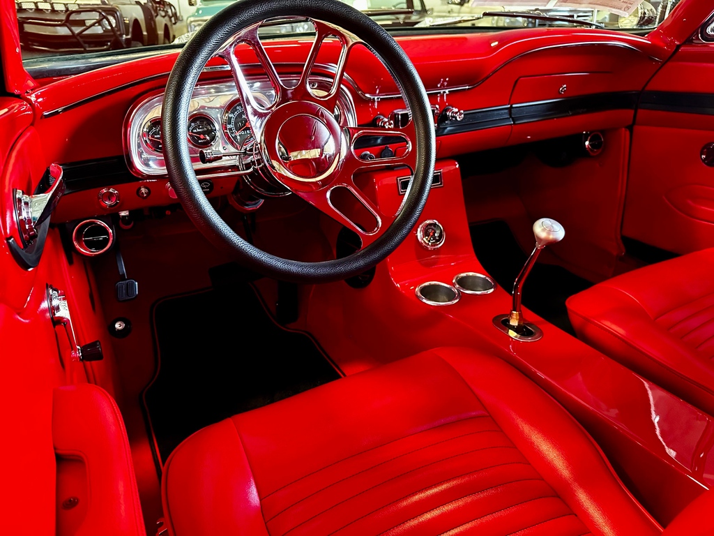 streetsidecars's tweet photo. Looking for a sweet restomod that's both appealing AND unique? Looks like you've found your next classic! 🙂⁠
⁠
#Ford #FordNation #FordPerformance #V8 #AmericanMuscle #StreetsideClassics #ClassicCars #ClassicCarsDaily #Cars247 #CarPorn https://t.co/sOZikBl2EO