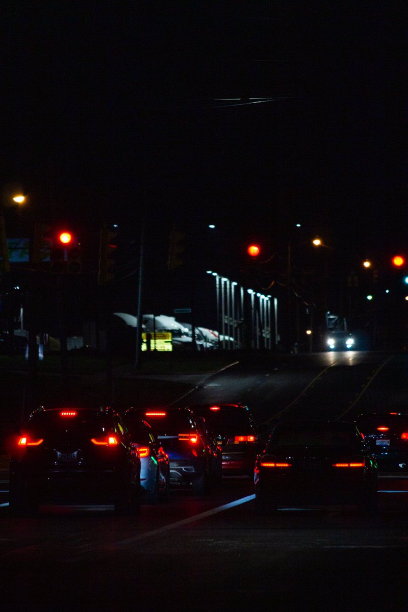 Night Street #photography #clevelandphotographer #ohiophotographer #street #streetphotography #night #nighttimephotography