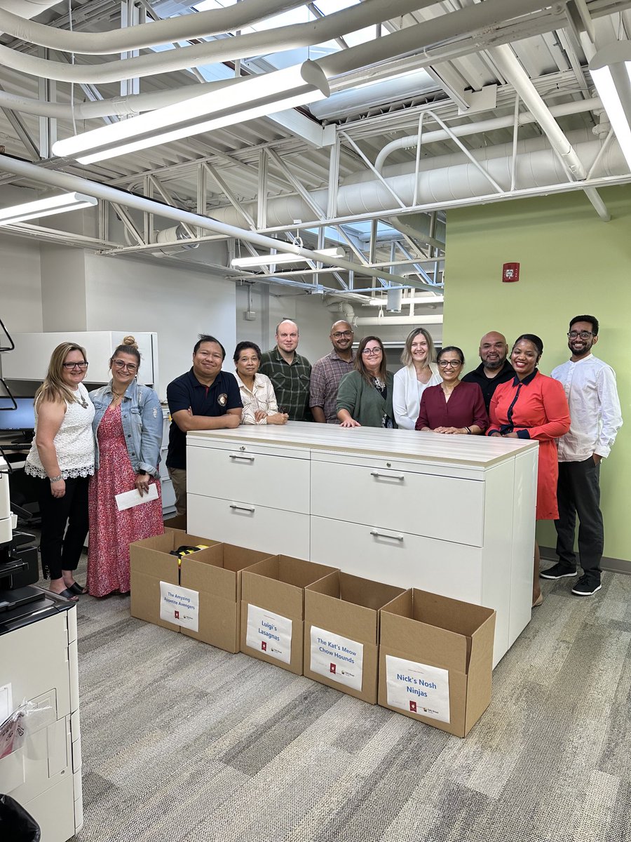 Frugina's tweet photo. Catching up with our contact centre team in Vaughan. In the true Alterna spirit our teams are engaged in a Thanksgiving food drive. All donations welcome. ⁦@alternasavings⁩ #TheGoodInBanking https://t.co/uRbAbZVXbf