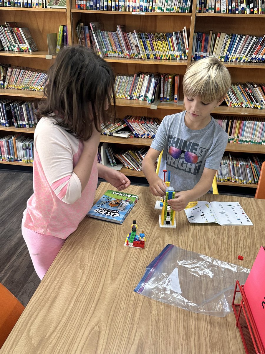 Building our own basketball games. <a href="/Charleston_ES/">Charleston_STEAM</a> <a href="/BradleySchools/">Bradley Co. Schools</a>