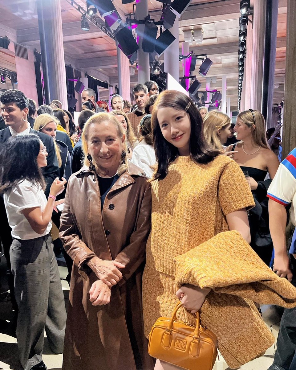 mystarmyangel's tweet photo. [231003-YOONGSTAGRAM CAROUSEL 2/2] Another amazing s/s Fashion Show 😉
in Paris 
Breathtaking !  

@/MiuMiu #/MiuMiuSS24 #/MiuMiu  

YOONA AT MIU MIU PFW23                    #YOONAxMiuMiu #YOONAxMiuMiuPFW
@MIUMIUofficial #MiuMiuSS24 

#임윤아 #LimYoonA #윤아 #YoonA 

https://t.co/rgrFt0fdjj