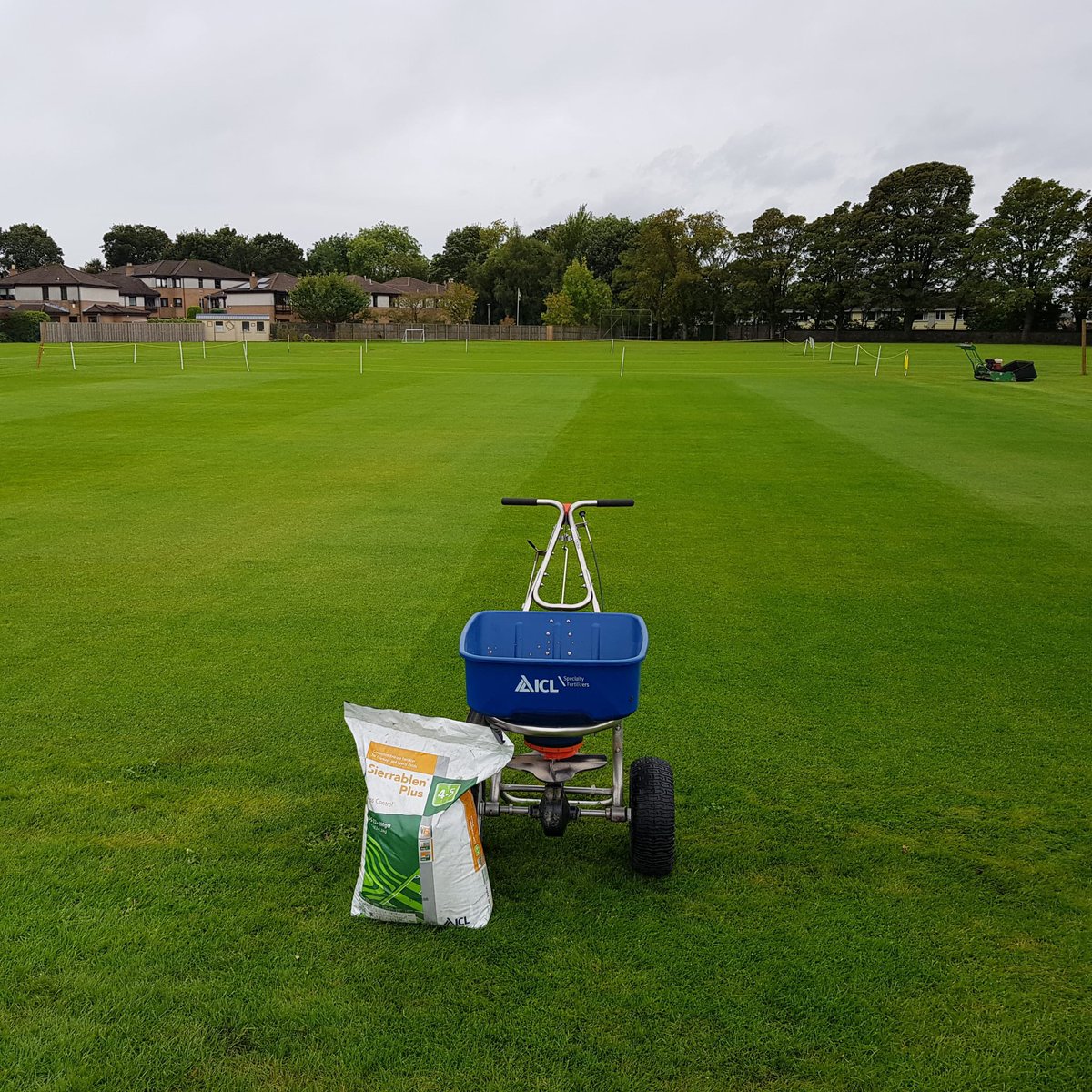 craig eccleston (@cecclestoncraig) on Twitter photo New cricket square getting a feed to help it through the winter months <a href="/ICL_Turf/">ICL Growing Solutions - Turf & Landscape 🇬🇧🇮🇪</a> New cricket square getting a feed to help it through the winter months <a href="/ICL_Turf/">ICL Growing Solutions - Turf & Landscape 🇬🇧🇮🇪</a>