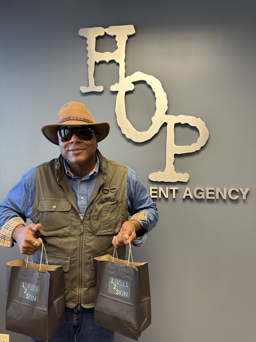 Brady M Henderson tweet media