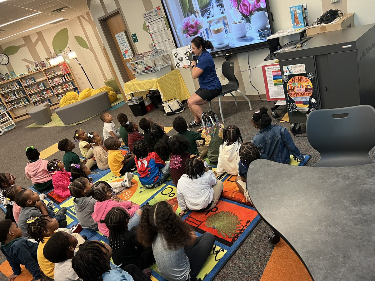 PritchPreKBoyd's tweet photo. Great start to wonderful PreK Week. #GAPreKWeek 
#BoydBest @PrincipalK_APS @apsupdate @APSBoydES @aps_OEL @drjoyeinpearls @TommyUsherAPS https://t.co/xTbQQJE24Q